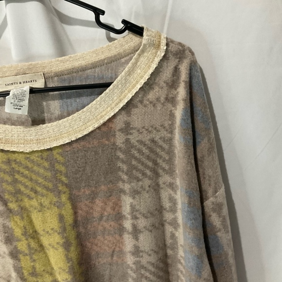 Saints and Hearts Womens Plaid Soft Sweater Size Large Multi Color - Picture 11 of 16